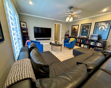 5218 Willowbend Boulevard - Photo Thumbnail 5