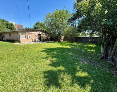 5218 Willowbend Boulevard - Photo Thumbnail 26
