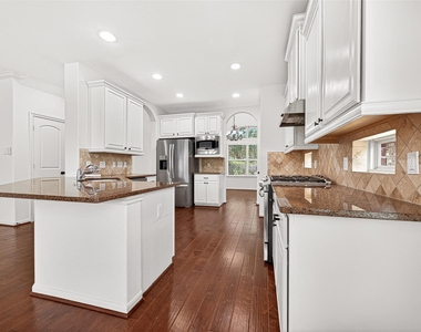 138 S Sawbridge Circle - Photo Thumbnail 14