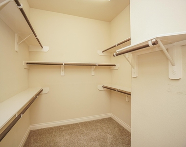 1215 Watercrest Park Lane - Photo Thumbnail 11