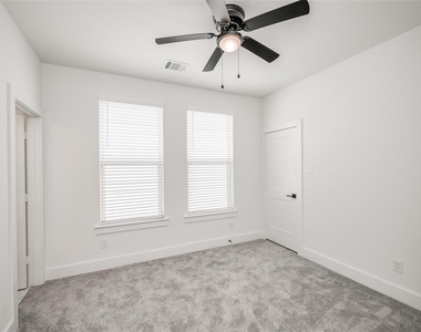 1216 Mcneil Street - Photo Thumbnail 13