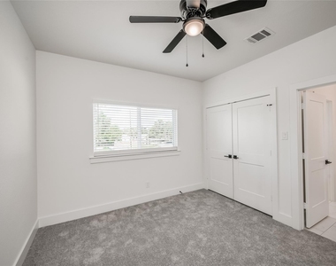 1216 Mcneil Street - Photo Thumbnail 4