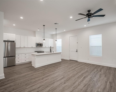 1216 Mcneil Street - Photo Thumbnail 27