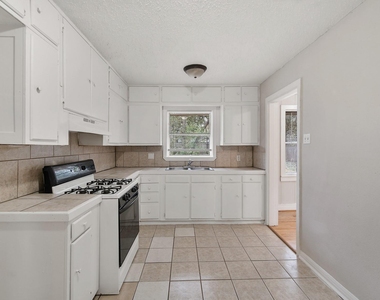 8018 Sharondale Drive - Photo Thumbnail 4