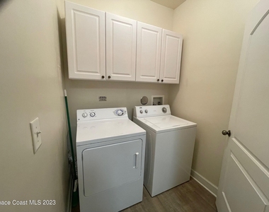 6411 Borasco Drive - Photo Thumbnail 7