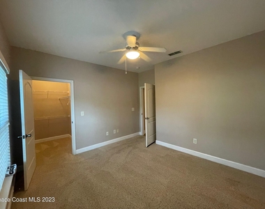 6411 Borasco Drive - Photo Thumbnail 14