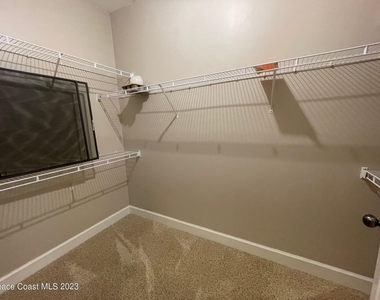 6411 Borasco Drive - Photo Thumbnail 11