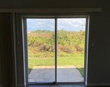 5212 Outlook Drive - Photo Thumbnail 11