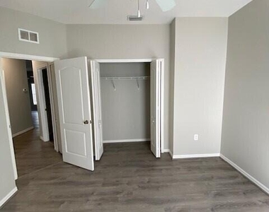 5212 Outlook Drive - Photo Thumbnail 20
