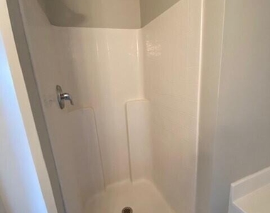 5212 Outlook Drive - Photo Thumbnail 18