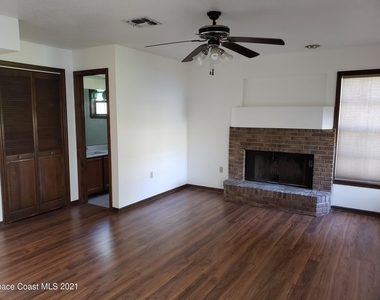 2575 Palm Lake Drive - Photo Thumbnail 9
