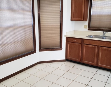 2575 Palm Lake Drive - Photo Thumbnail 12