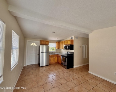 2587 Pepper Avenue - Photo Thumbnail 1
