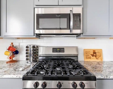 1740 Cove Crescent Court - Photo Thumbnail 24