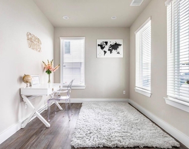 1740 Cove Crescent Court - Photo Thumbnail 1