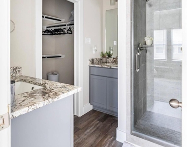 1740 Cove Crescent Court - Photo Thumbnail 22