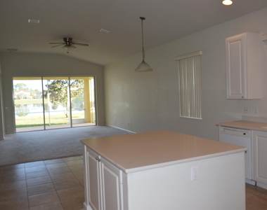 1783 Dittmer Circle Se - Photo Thumbnail 4