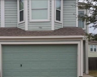 706 Woodport Lane - Photo Thumbnail 1