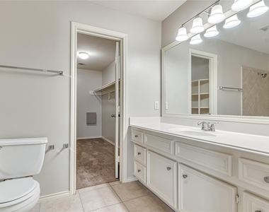 706 Woodport Lane - Photo Thumbnail 13