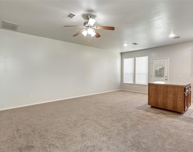 706 Woodport Lane - Photo Thumbnail 6