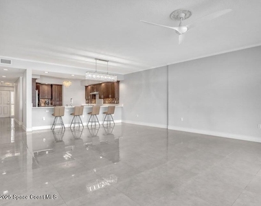1435 S Harbor City Boulevard - Photo Thumbnail 12