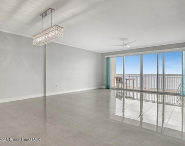 1435 S Harbor City Boulevard - Photo Thumbnail 9