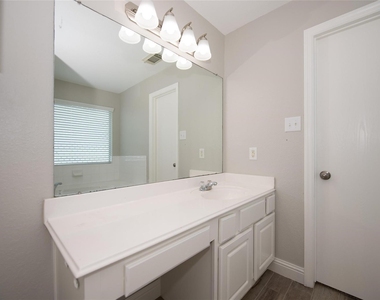 21526 Gannet Peak Way - Photo Thumbnail 15