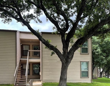 204e Lakeview Terrace - Photo Thumbnail 1
