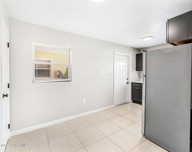 130 Roosevelt Avenue - Photo Thumbnail 5