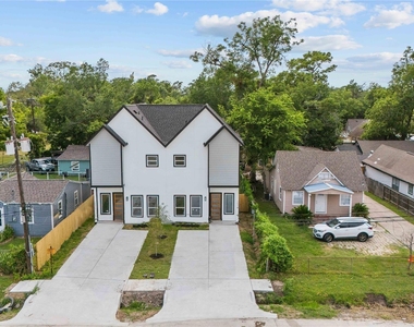 7805 Farnsworth Street - Photo Thumbnail 12