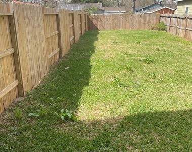 7805 Farnsworth Street - Photo Thumbnail 23
