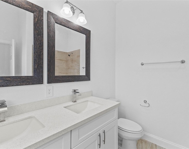 7805 Farnsworth Street - Photo Thumbnail 8