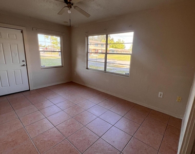 808 Johnson Street - Photo Thumbnail 8