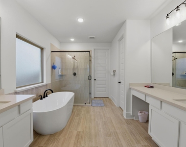 6518 Poplar Meadow Lane - Photo Thumbnail 16