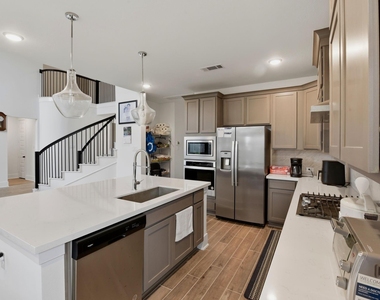 6518 Poplar Meadow Lane - Photo Thumbnail 11