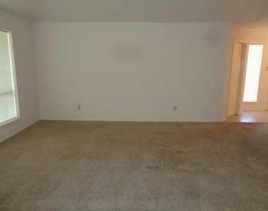 19806 Rustlewood Drive - Photo Thumbnail 4