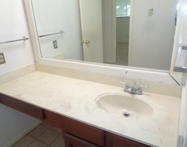 19806 Rustlewood Drive - Photo Thumbnail 13