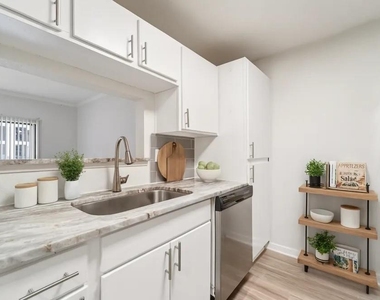 11220 West Road - Photo Thumbnail 5