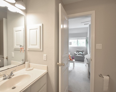 7 E Shale Creek Circle - Photo Thumbnail 12