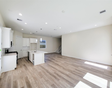 5931 Beall Street - Photo Thumbnail 2