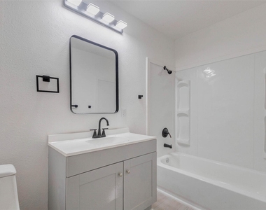 1302 Ross Street - Photo Thumbnail 13
