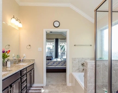 11075 Walts Run Lane - Photo Thumbnail 9