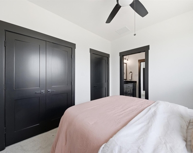 4605 Harrisburg Boulevard - Photo Thumbnail 23