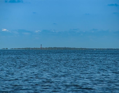 328 Mariner Drive - Photo Thumbnail 92