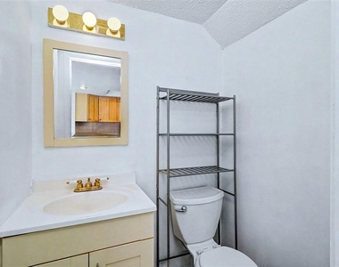 592 100th Avenue N - Photo Thumbnail 11