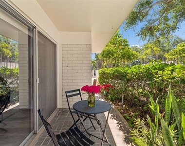 3325 Bayshore Boulevard - Photo Thumbnail 17