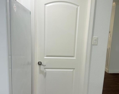 304 Jill Street - Photo Thumbnail 4