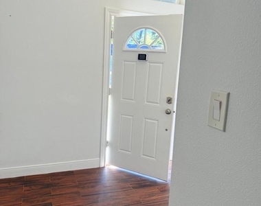 304 Jill Street - Photo Thumbnail 10