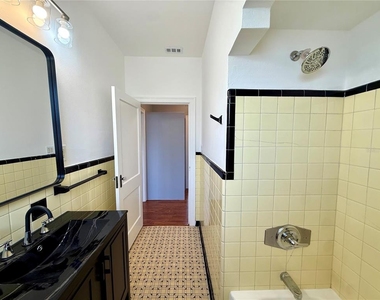 2323 W North B Street - Photo Thumbnail 14