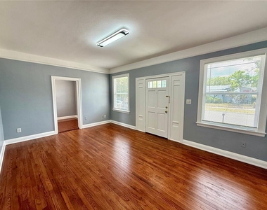 2323 W North B Street - Photo Thumbnail 1